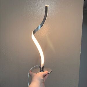 Albrillo Modern Silver Spiral LED Table Lamp Silver Model LL-TD6